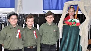 wieczornica-w-parkoszu.jpg