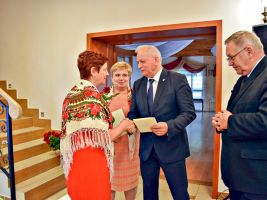 wreczono-ordery-serca-matkom-wsi.jpg