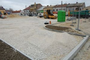 wznowiono-prace-na-rynku-w-pilznie.jpg wznowiono-prace-na-rynku-w-pilznie.jpg