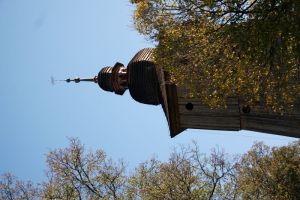 zabytkowy-kosciol-z-nowym-dachem.jpg