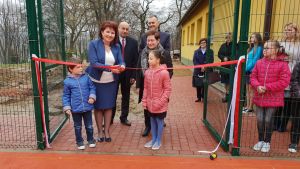 zwiernik-z-boiskiem-wielofunkcyjnym.jpg zwiernik-z-boiskiem-wielofunkcyjnym.jpg